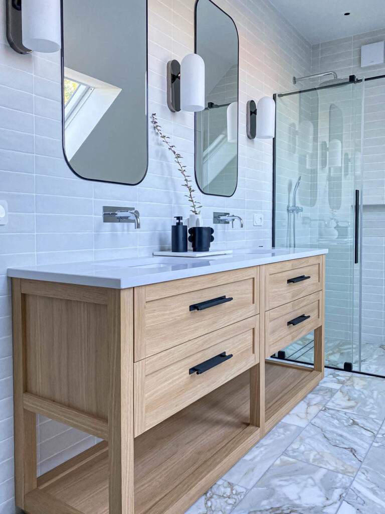 konsola drewniana w łazience transitional