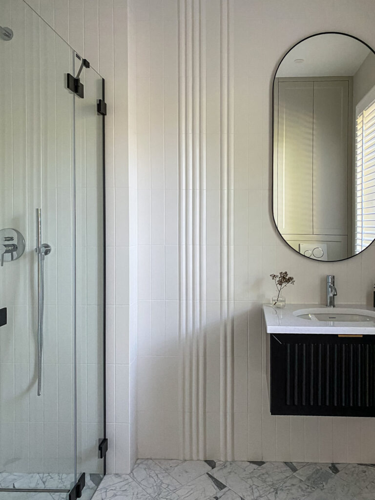 konsola drewniana w łazience transitional